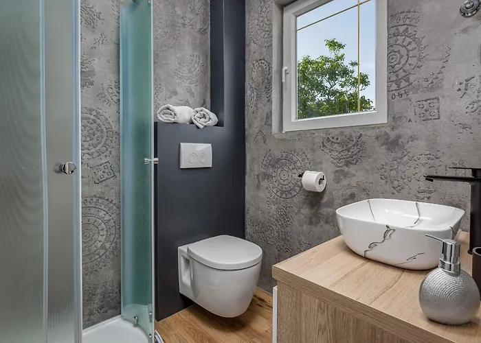 Lea Zadarvillas Vila *
