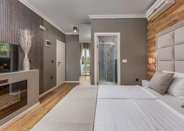 Lea Zadarvillas *